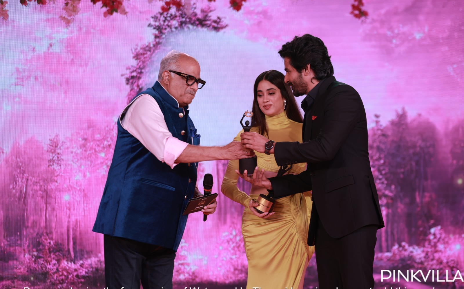 Pinkvilla Style Icons Inside PICS: Sivakarthikeyan and Janhvi Kapoor share stage 