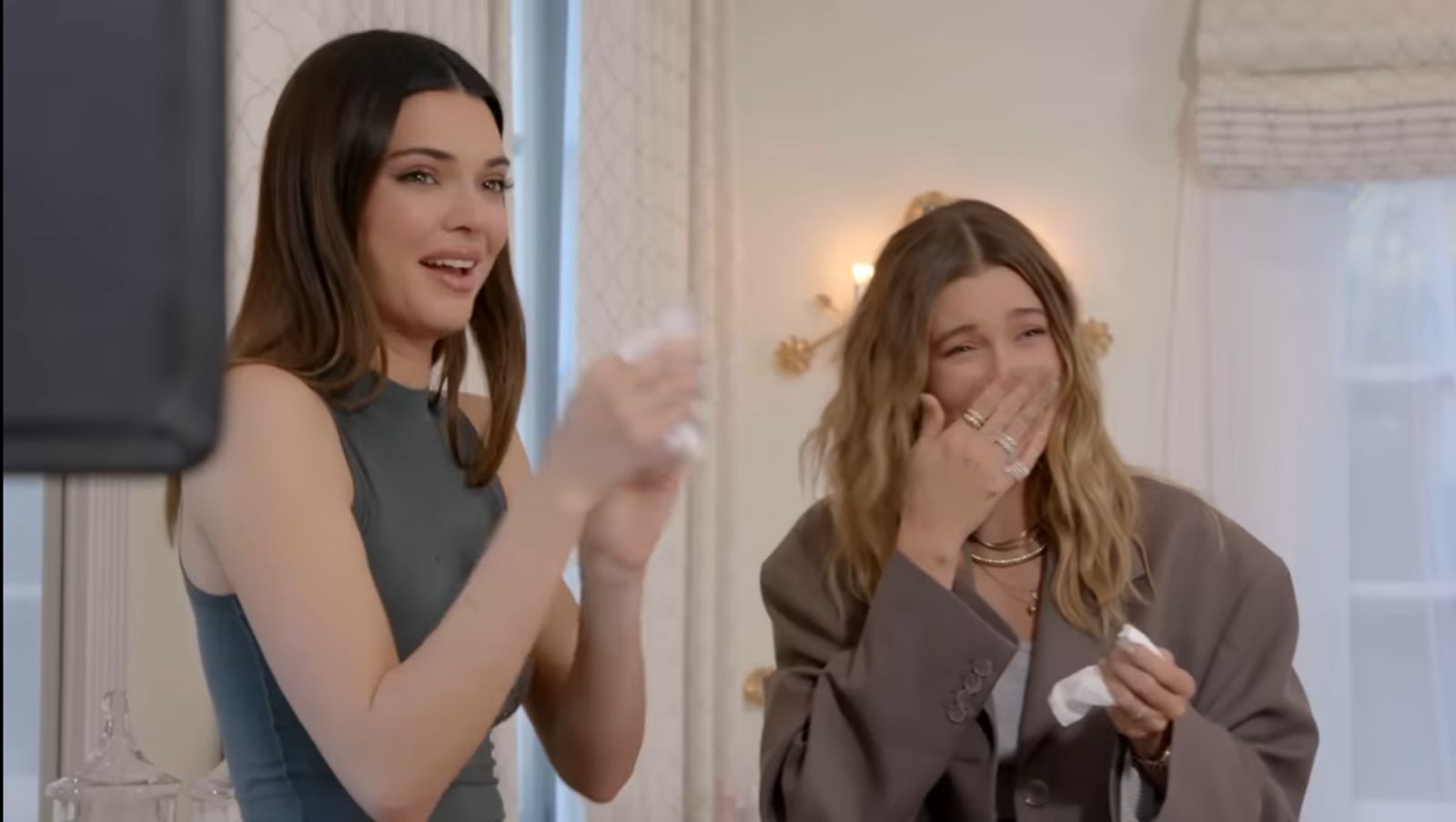 Kendall Jenner & Hailey Bieber on WHO’S IN MY BATHROOM?