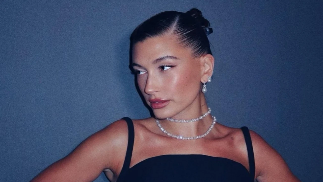 1896880810 hailey bieber hair 1280*720