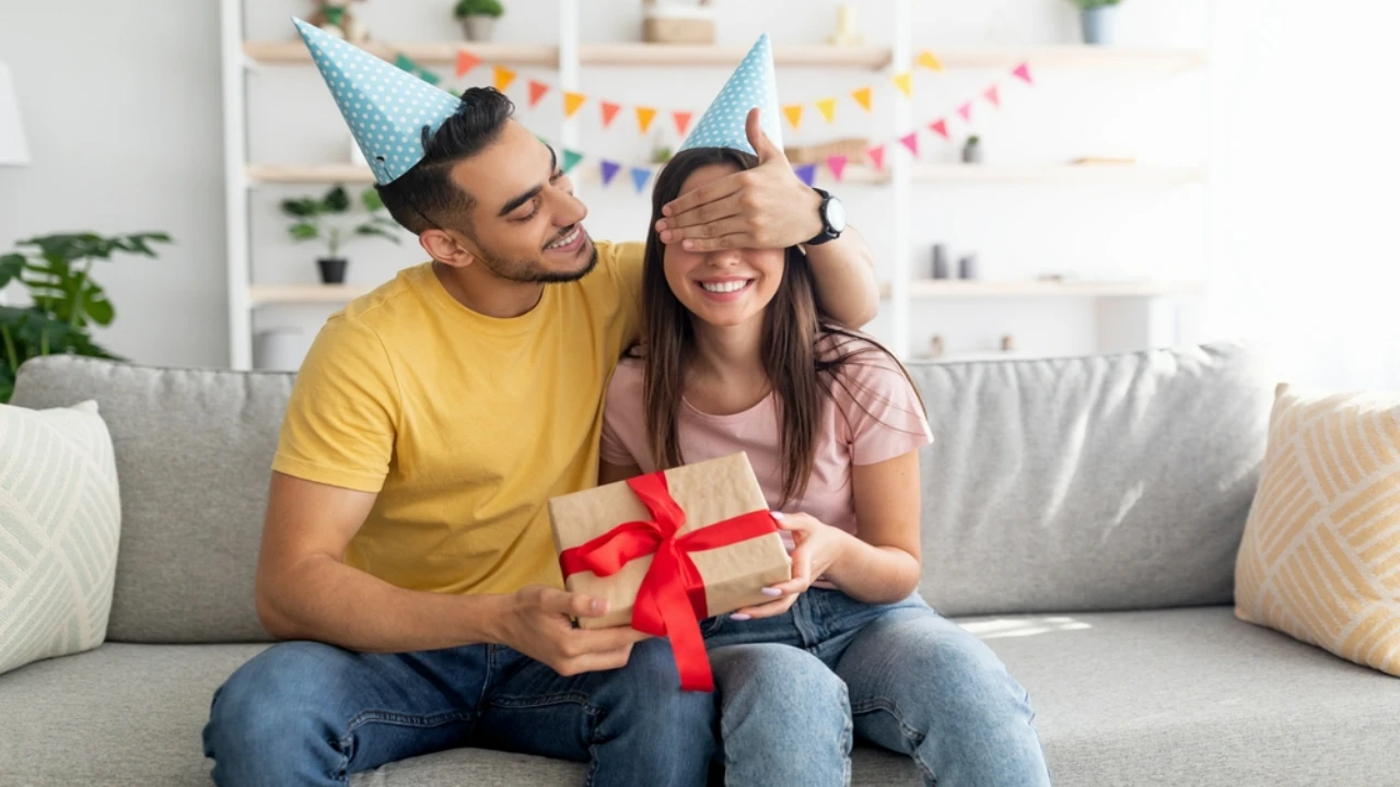 5 Best Birthday Gift Ideas to Surprise your Wife 