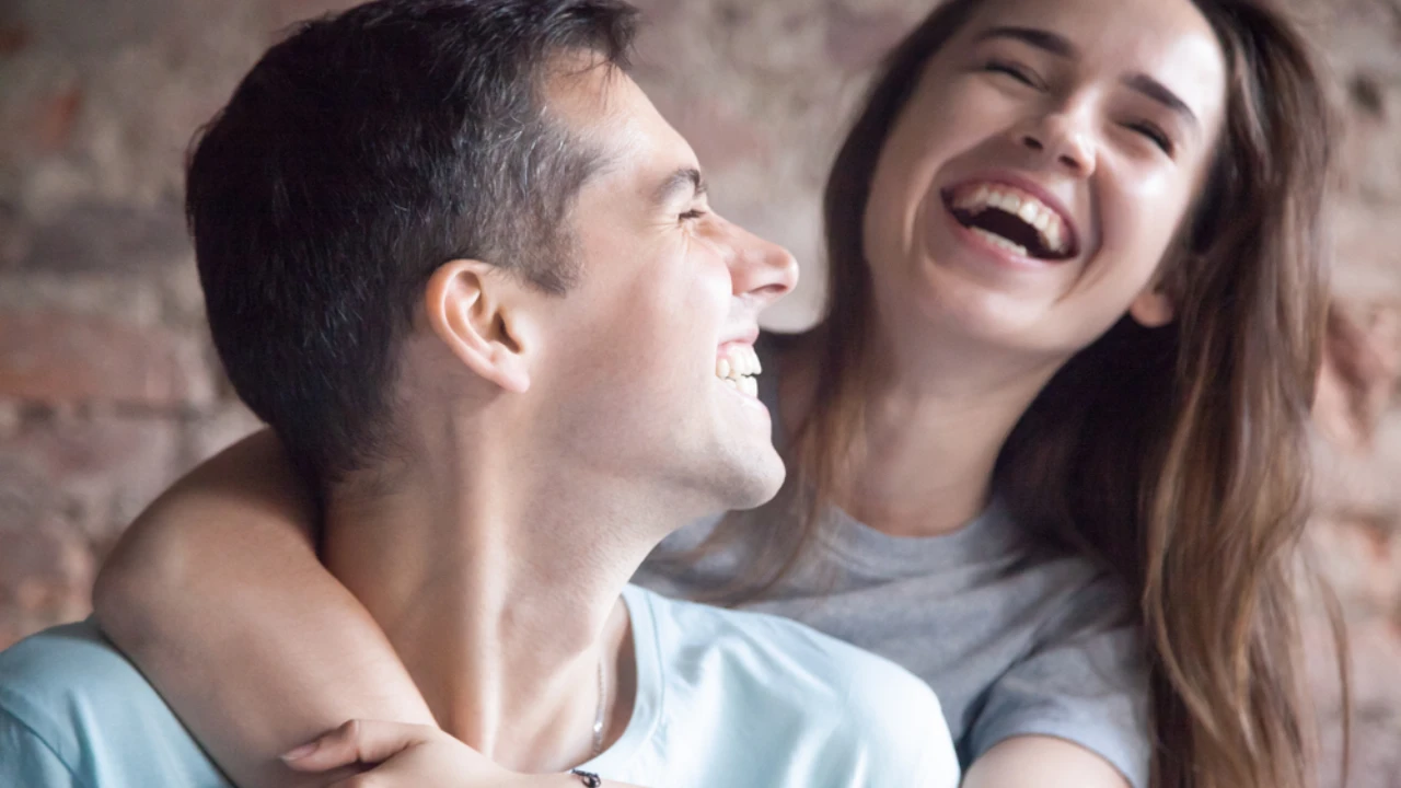 15 Types of Hugs And What They Tell About Your Relationship PINKVILLA