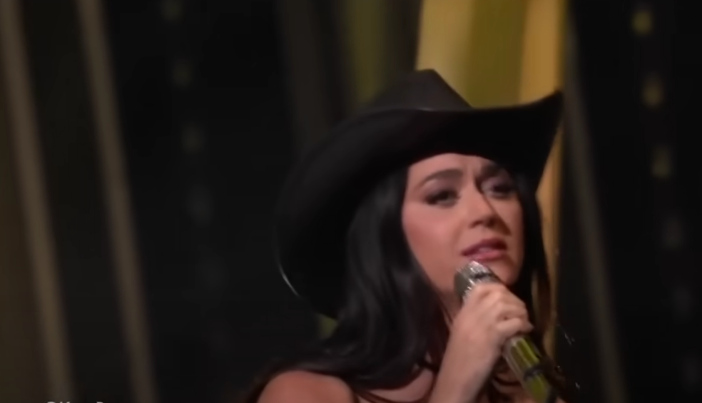 Katy Perry at CMA Awards (Credits: YouTube)