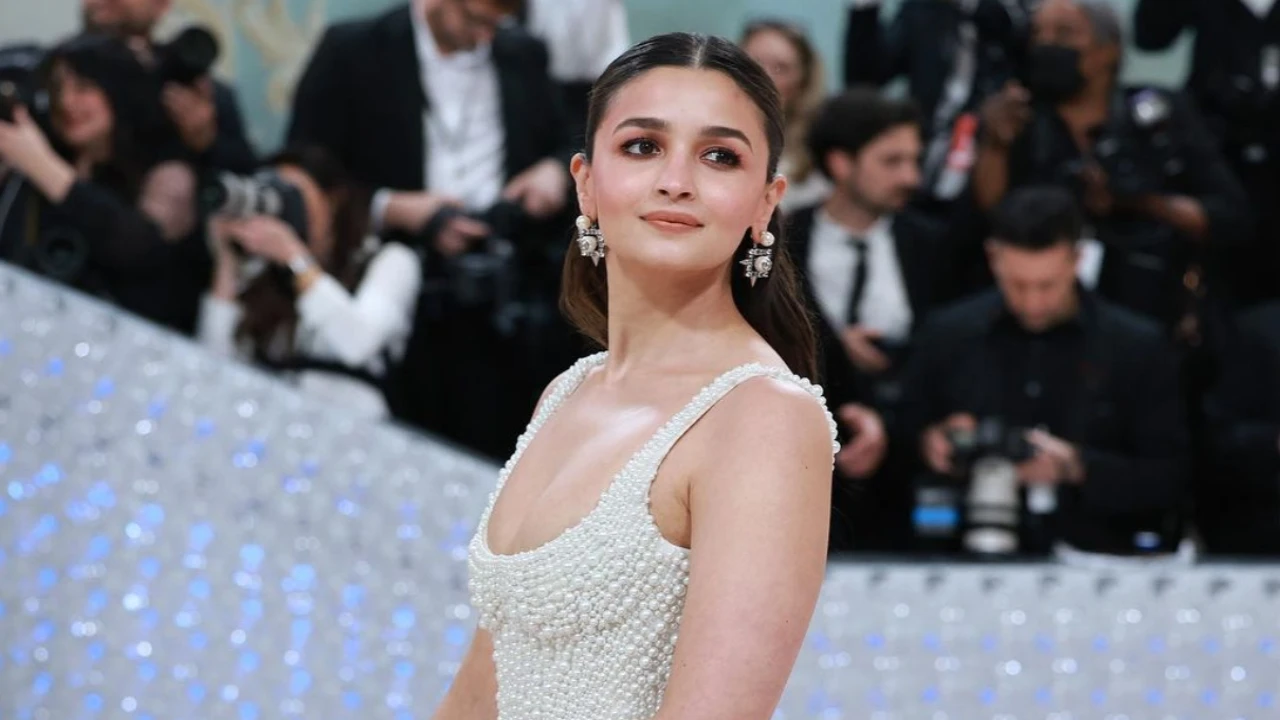 223124623 alia bhatt met gala 2023 1 1280*720