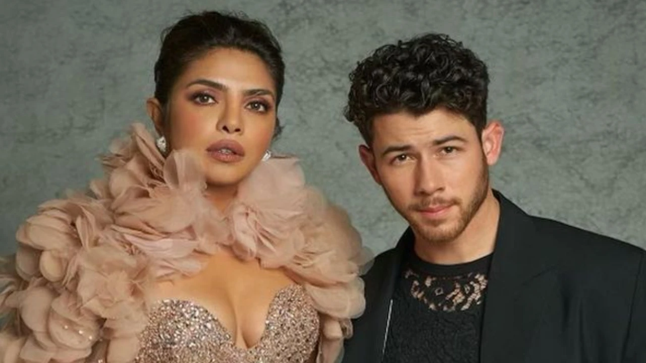 761146134 nick jonas says life before priyanka chopra doesnt exist shows screenshot of first text he sent her 1280*720
