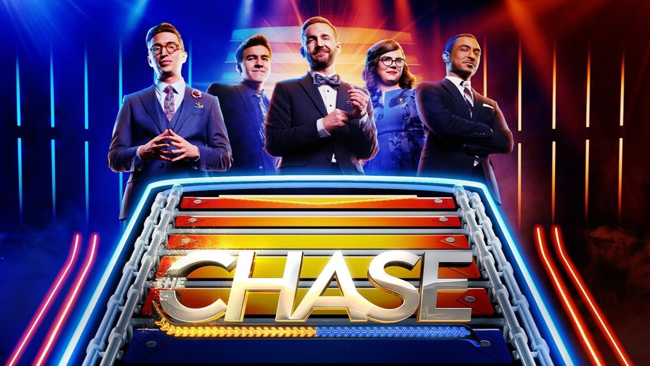 Ideal | Beat The Chasers Family Quiz Game: Do You Have What it Takes to  Beat The World's Ultimate Quiz Team? | Family TV Show Board Game| for 3-7
