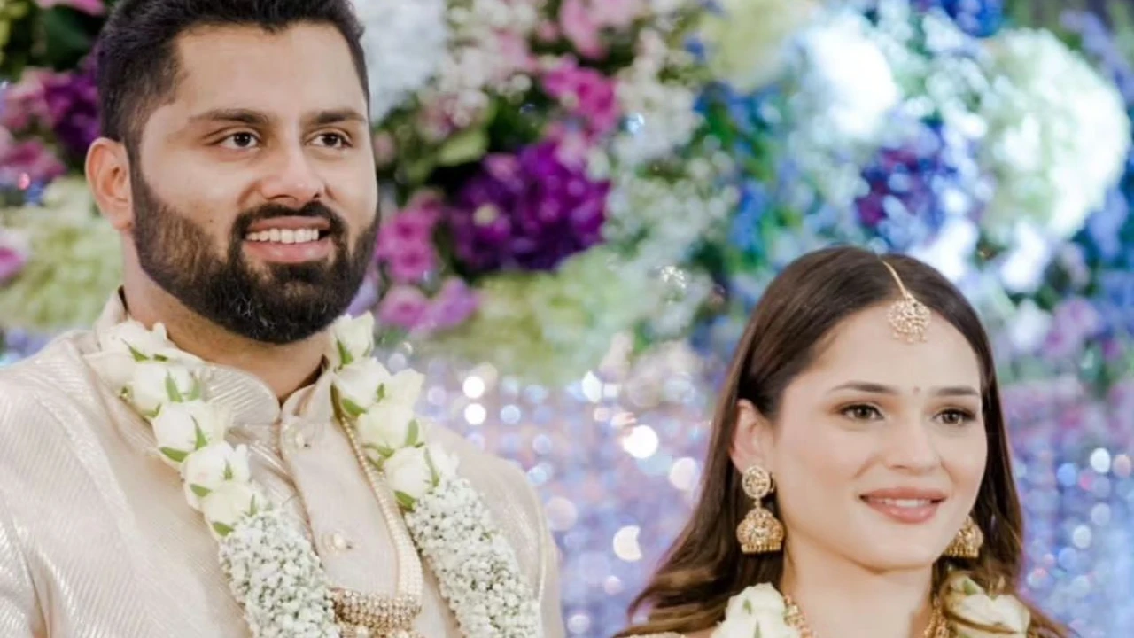 2133621550 abishek ambareesh wedding pics 1280*720