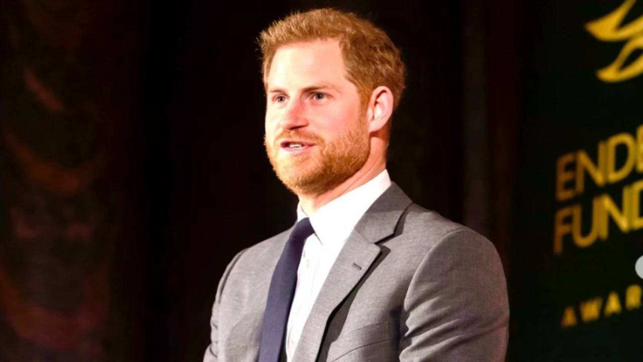 Prince Harry ‘obviously choked up’ as he reveals reason behind phone hacking court case against MGN