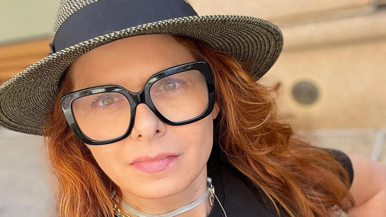 Debra Messing claims Will & Grace executives wanted her to wear ‘chicken cutlets’ at first outfit fitting