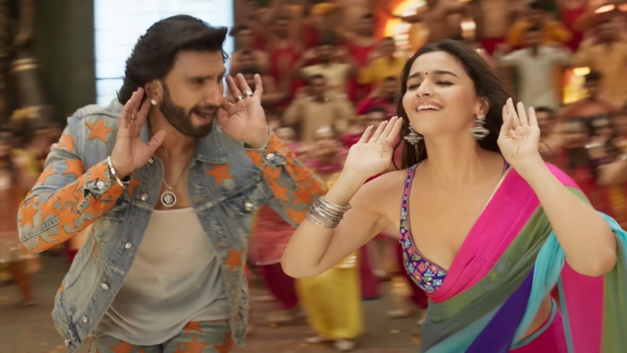 What Jhumka Song OUT: Alia Bhatt, Ranveer's dance number from Rocky Aur Rani Kii Prem Kahaani is GROOVY | PINKVILLA