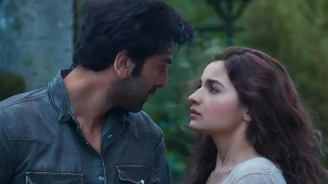 Brahmastra Advance Booking Report: Ranbir Kapoor-Alia Bhatt starrer targets Rs 25 crore plus nett pre-sales