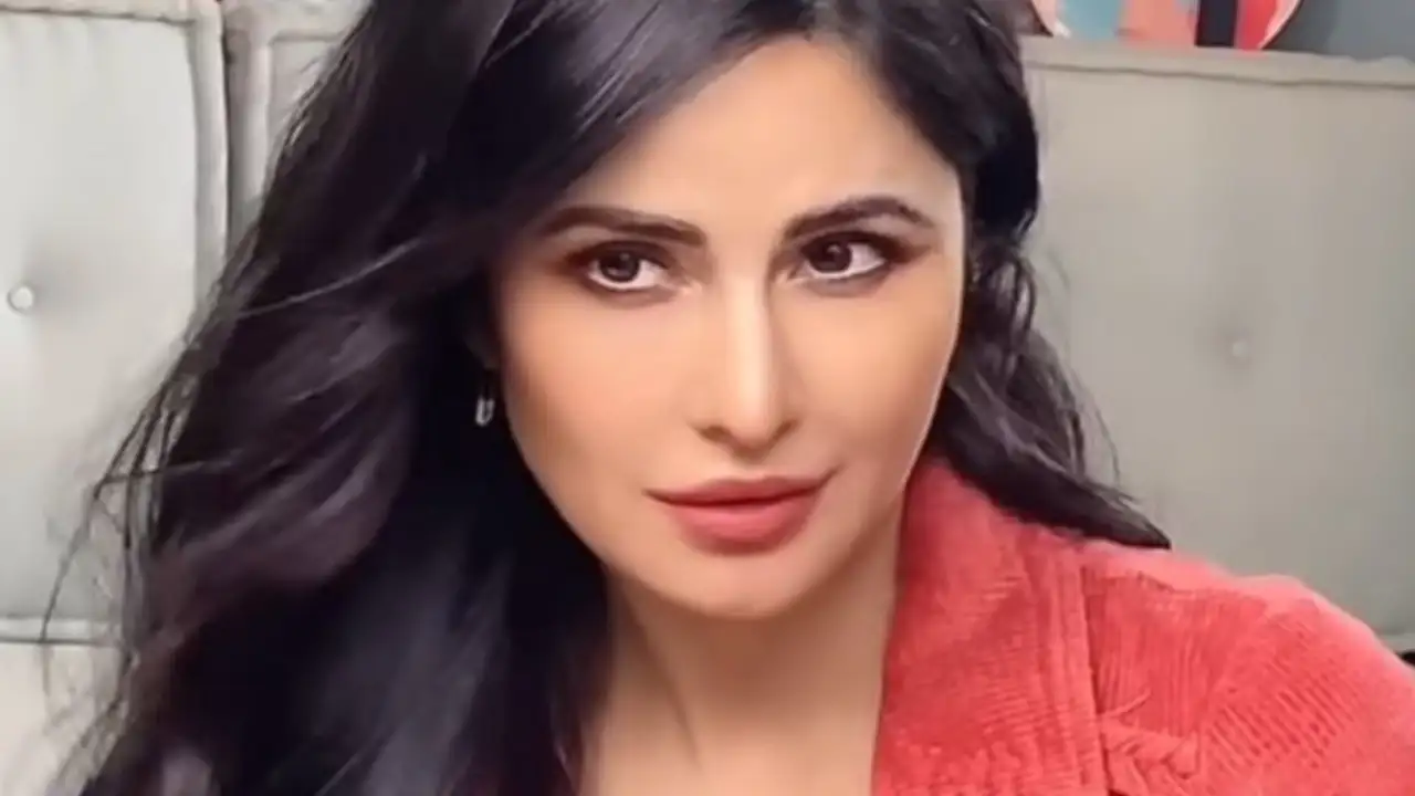 Star Katrina Kaif Sexy Xnxxx New Photos - Katrina Kaif makes for the ultimate glam queen in new video; Says  'Something special coming soon' | PINKVILLA