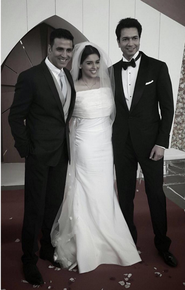 EXCLUSIVE: Akshay Poses With The Newlyweds, Rahul and Asin!