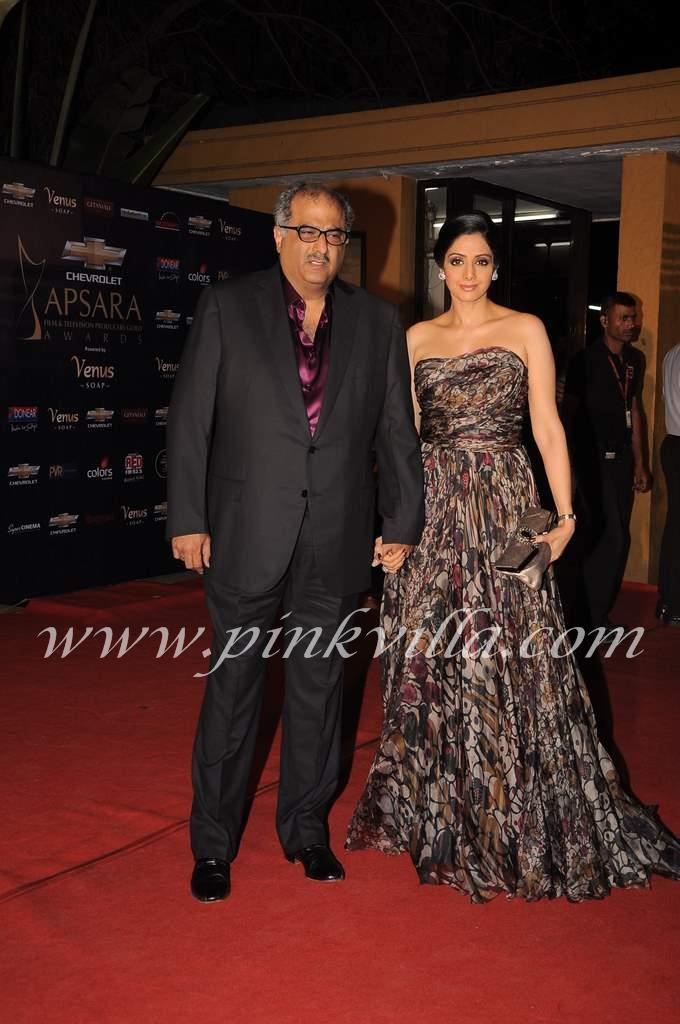 Sridevi & Boney Kapoor at Apsara Awards 2012
