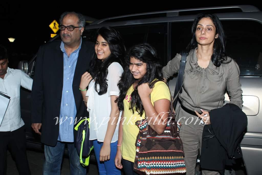 Boney Kapoor, Sridevi, Jhanvi & Khushi  leave for IIFA 2012
