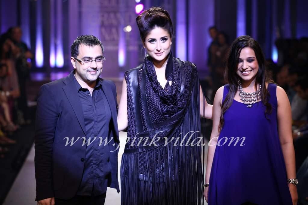 Kareena Kapoor for Pankaj & Nidhi at the grand finale of Lakmé Fashion Week 2012
