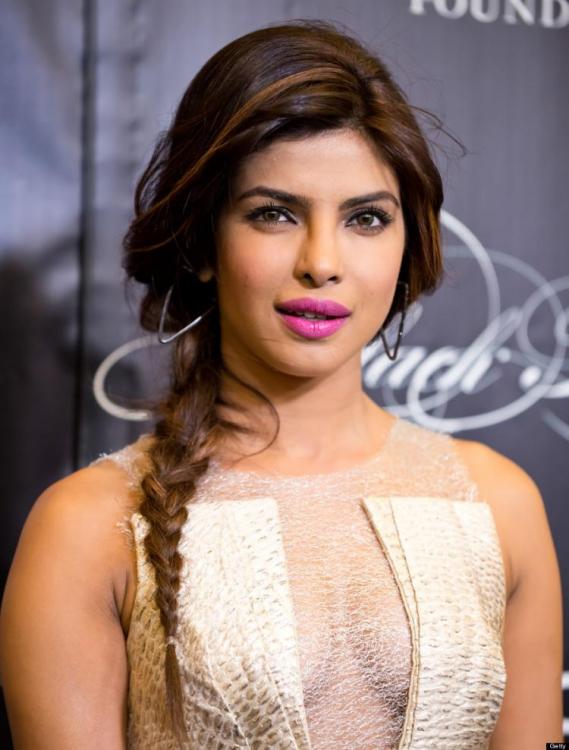 Priyanka Chopra to sign a new Bollywood movie during her 10 day trip to India? 