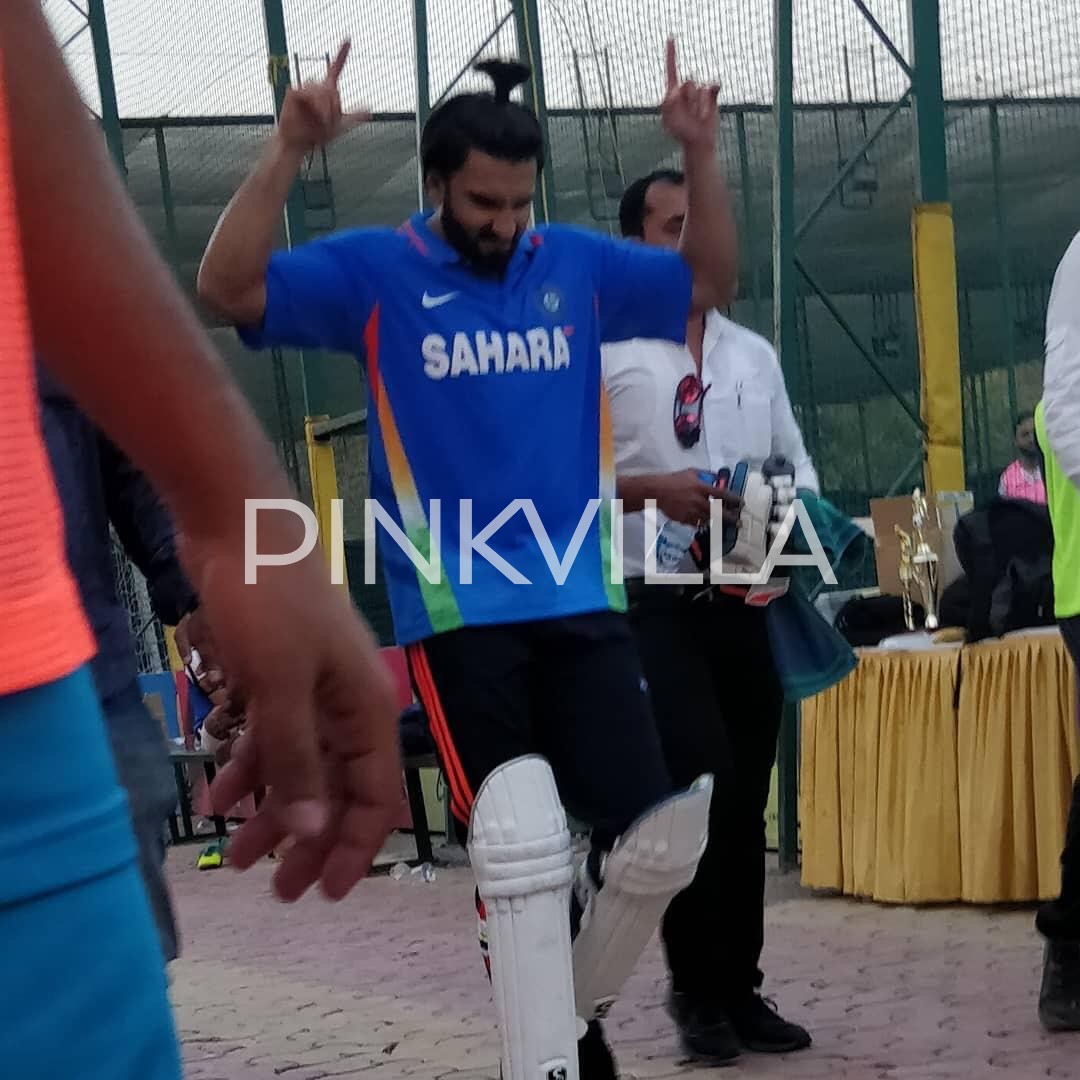 EXCLUSIVE: Ranveer Singh SNAPPED in his ‘83 gear net practicing to be Kapil Dev; View Pic