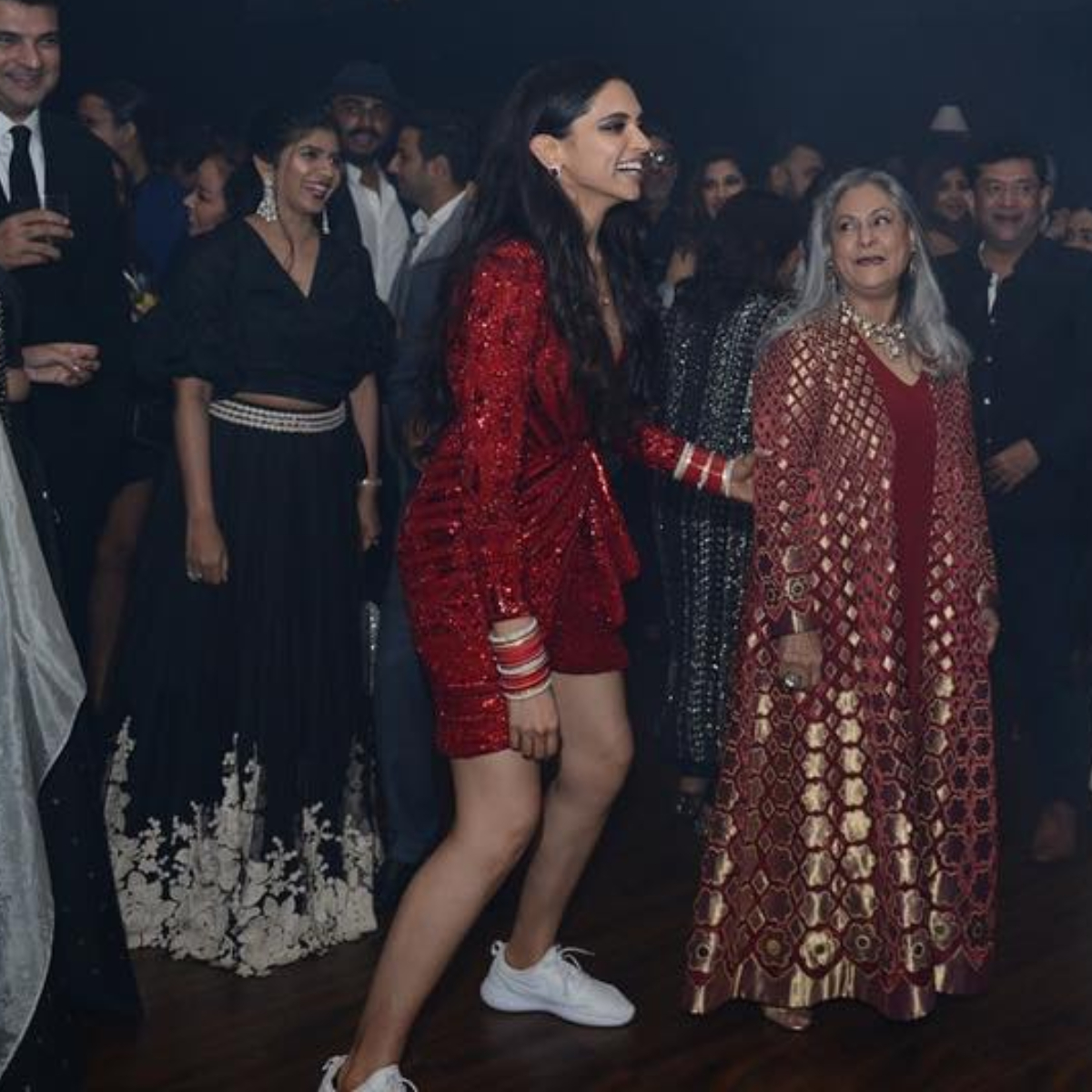 Ranveer Singh  Deepika Padukone Wedding Reception Katrina Kaif Kareena  Kapoor Khan Anushka Sharma Aishwarya Rai Bachchan and other who had us  swooning with their glamour  Bollywood News  Bollywood Hungama