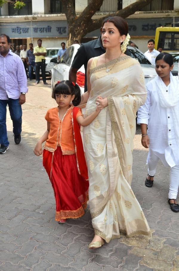Aishwarya Rai Bachchan Georgette Bollywood Saree -