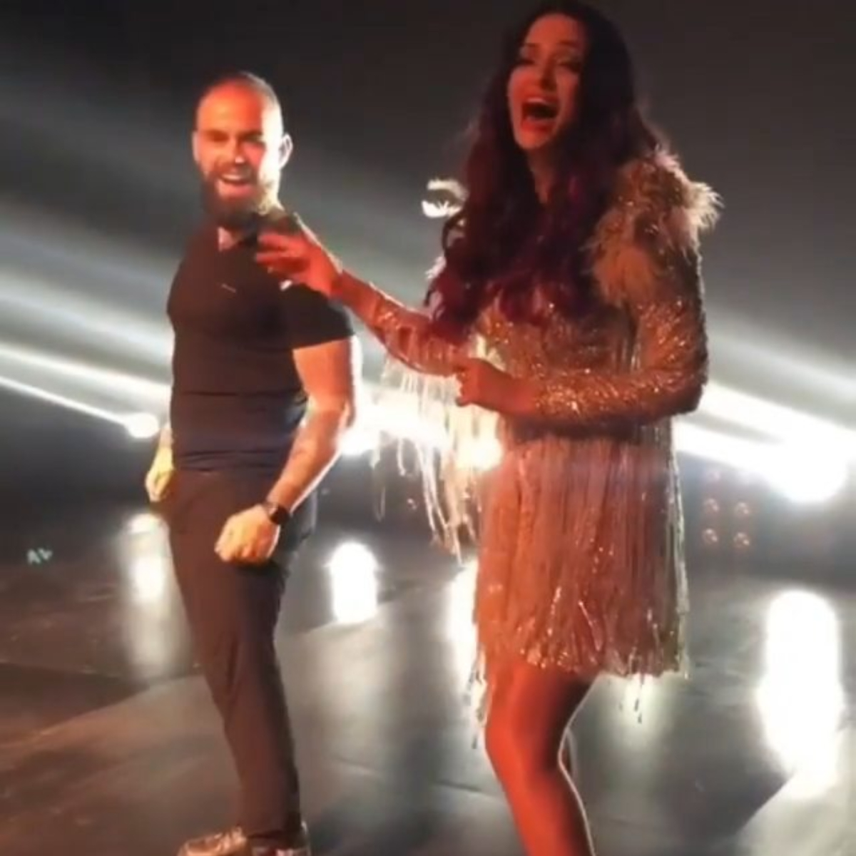 Aishwarya Rai Bachchan dancing with a crew member on Fanney Khan's song in a BTS Video cannot be missed