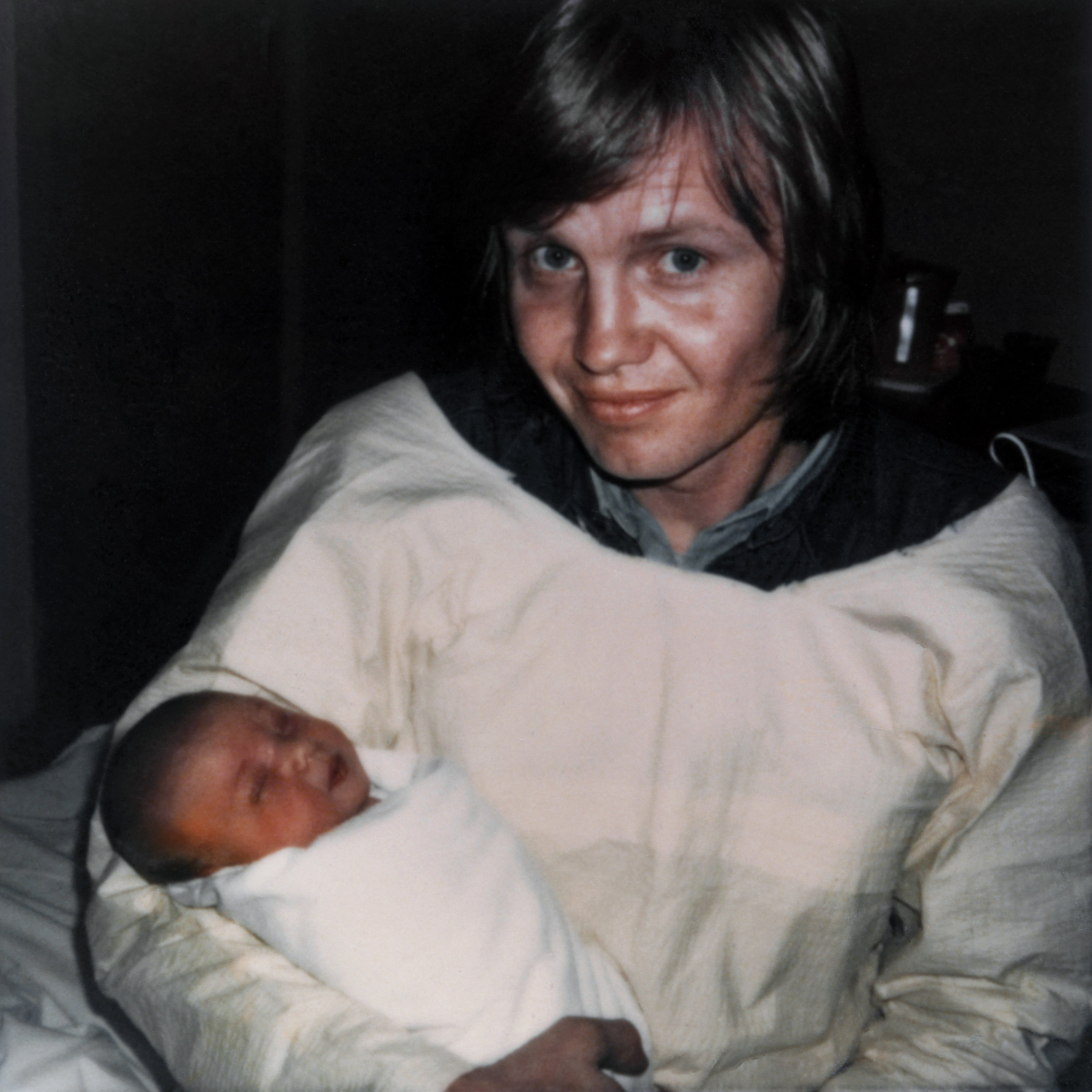 Angelina Jolie is barely a few hours old in this candid photo with her father and veteran actor Jon Voight. Angelina Jolie Baby Photo