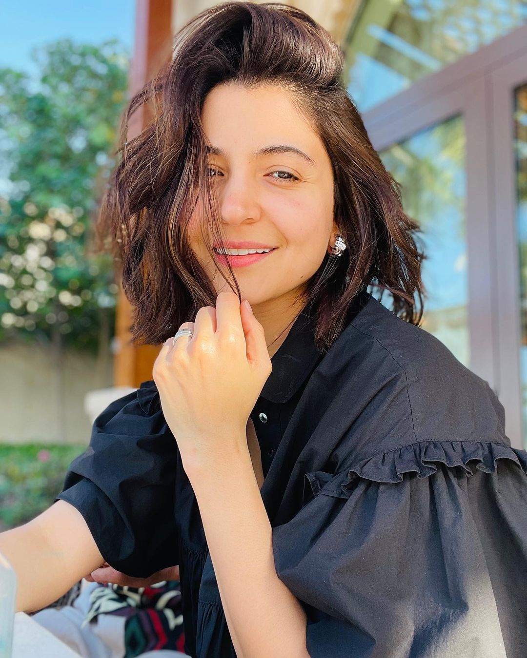 Anushka new haircut | [PICS INSIDE] Anushka Sharma lets go off her long  tresses 'post baby hair fall'; check out her new look