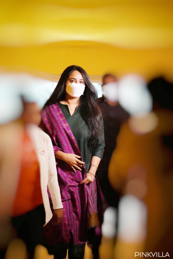 PHOTOS: Anushka Shetty looks beautiful in a green ethnic wear as she gets  spotted in Hyderabad | PINKVILLA