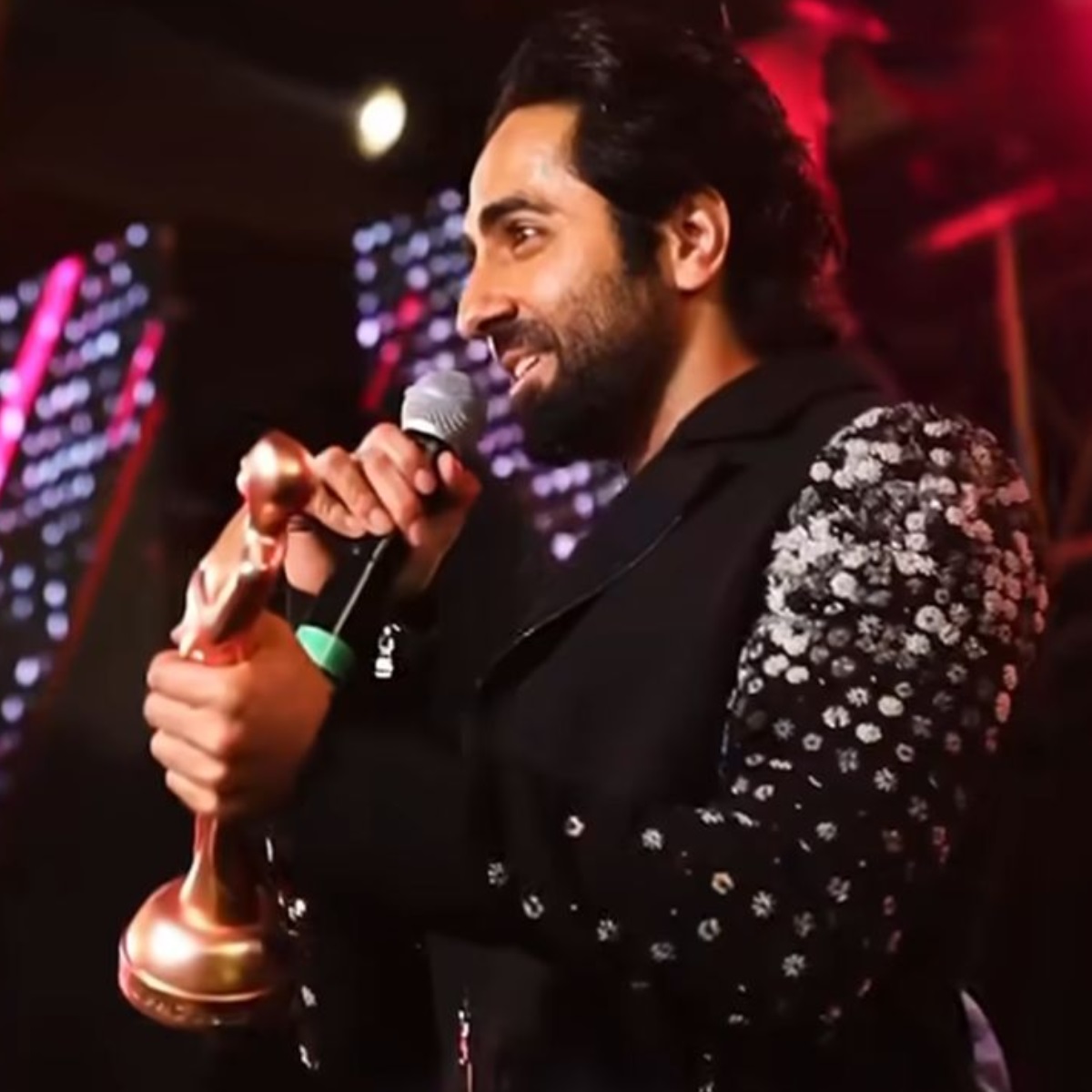 Pinkvilla Style Icons Awards: Ayushmann Khurrana shares a glimpse of his 'golden moments' from event; Watch