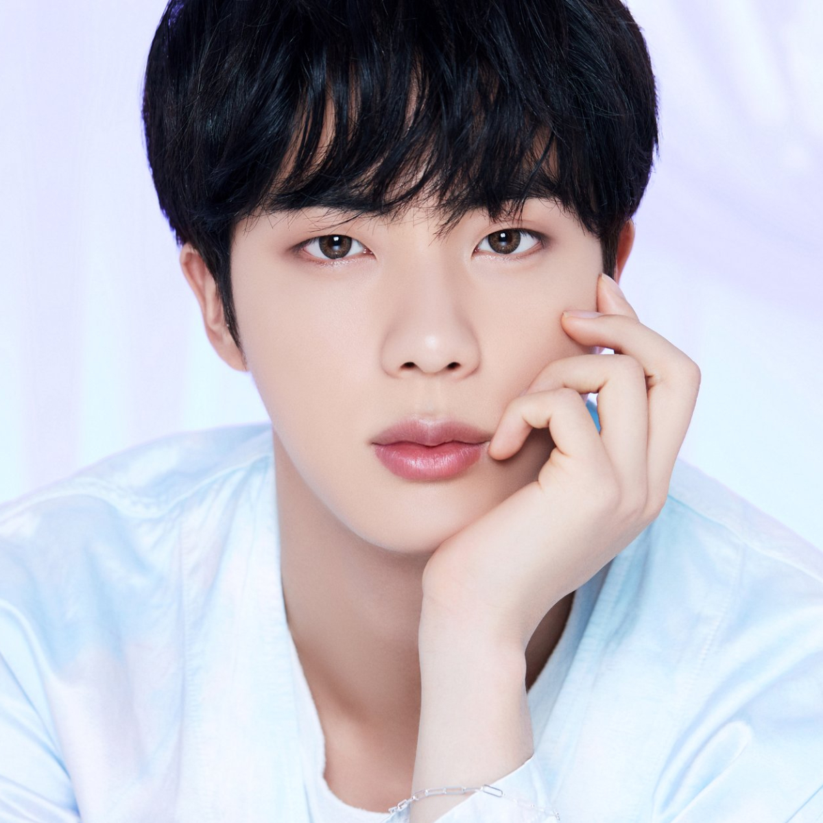 Jin from BTS is one of the most handsome faces according to Korean beauty standards.