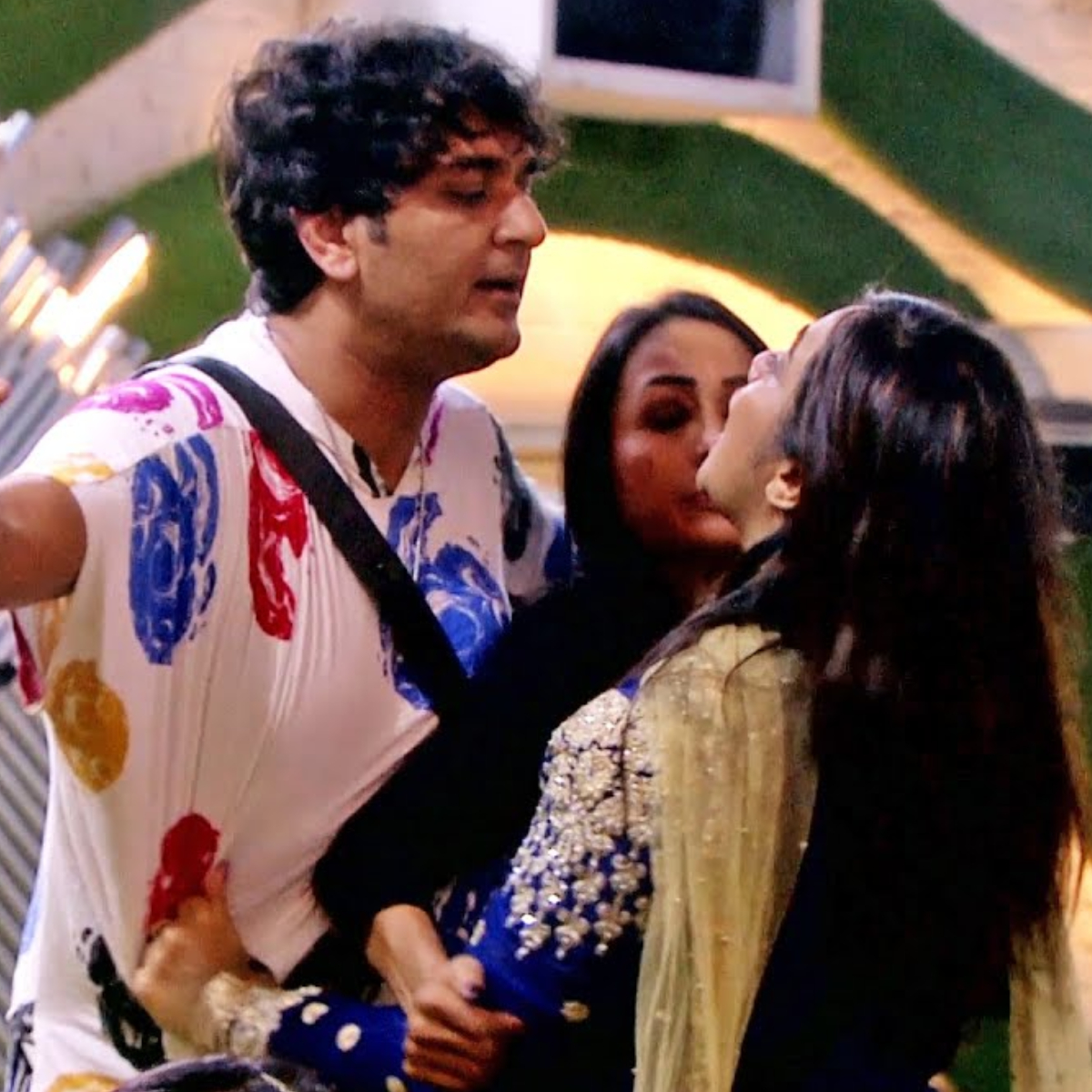 Bigg Boss 14: December 14 Written Update: Vikas Gupta ELIMINATED for 'throwing' Arshi Khan into the pool Bigg Boss 14 written update December 14