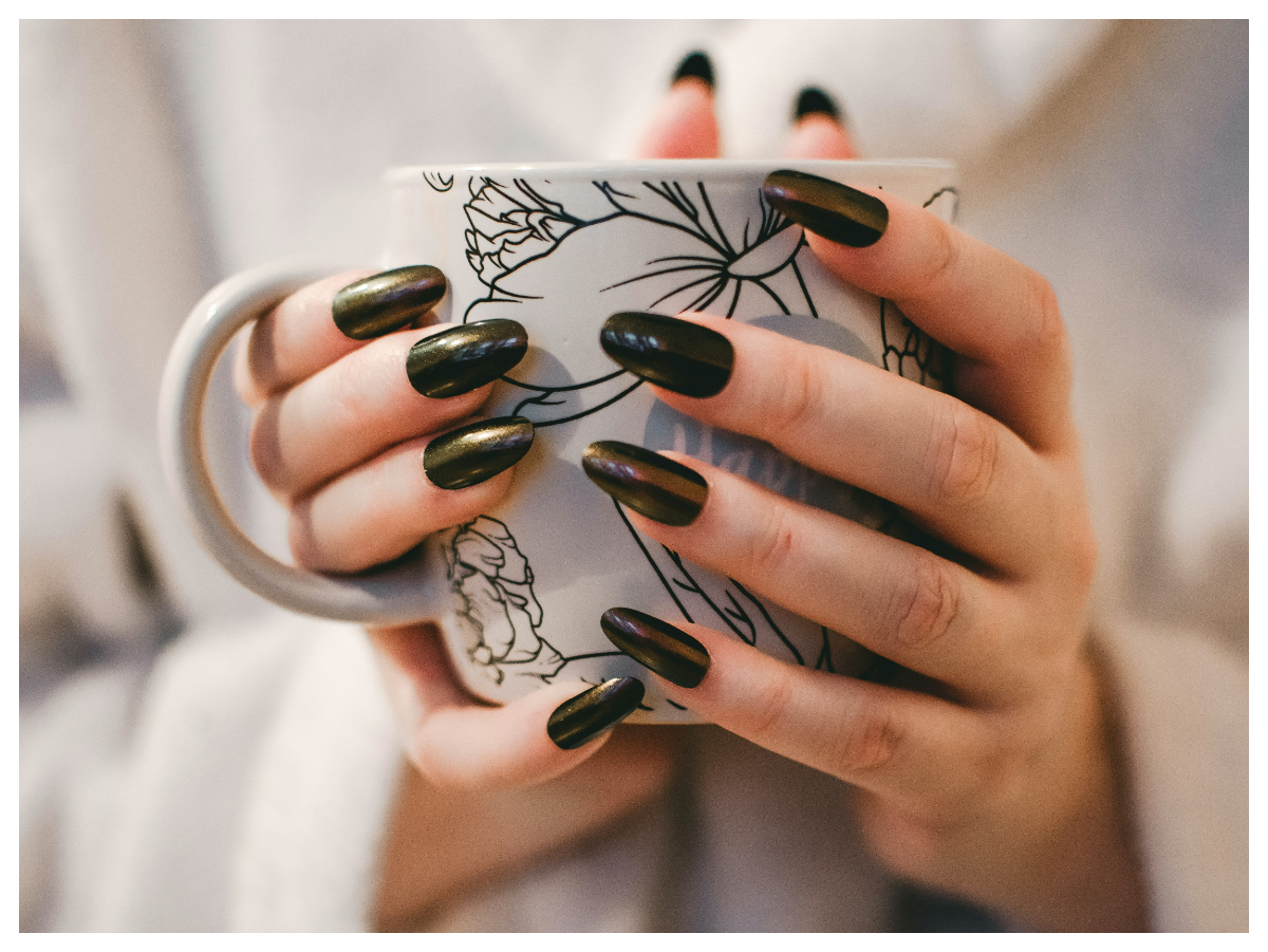 Trendy acrylic nails aren't worth the expense – Inklings News