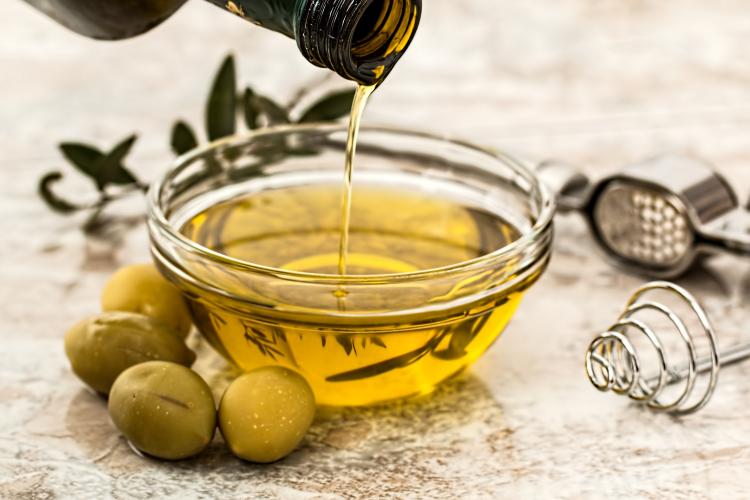 Mustard Oil: THESE benefits of Mustard Oil for skin will leave you surprised