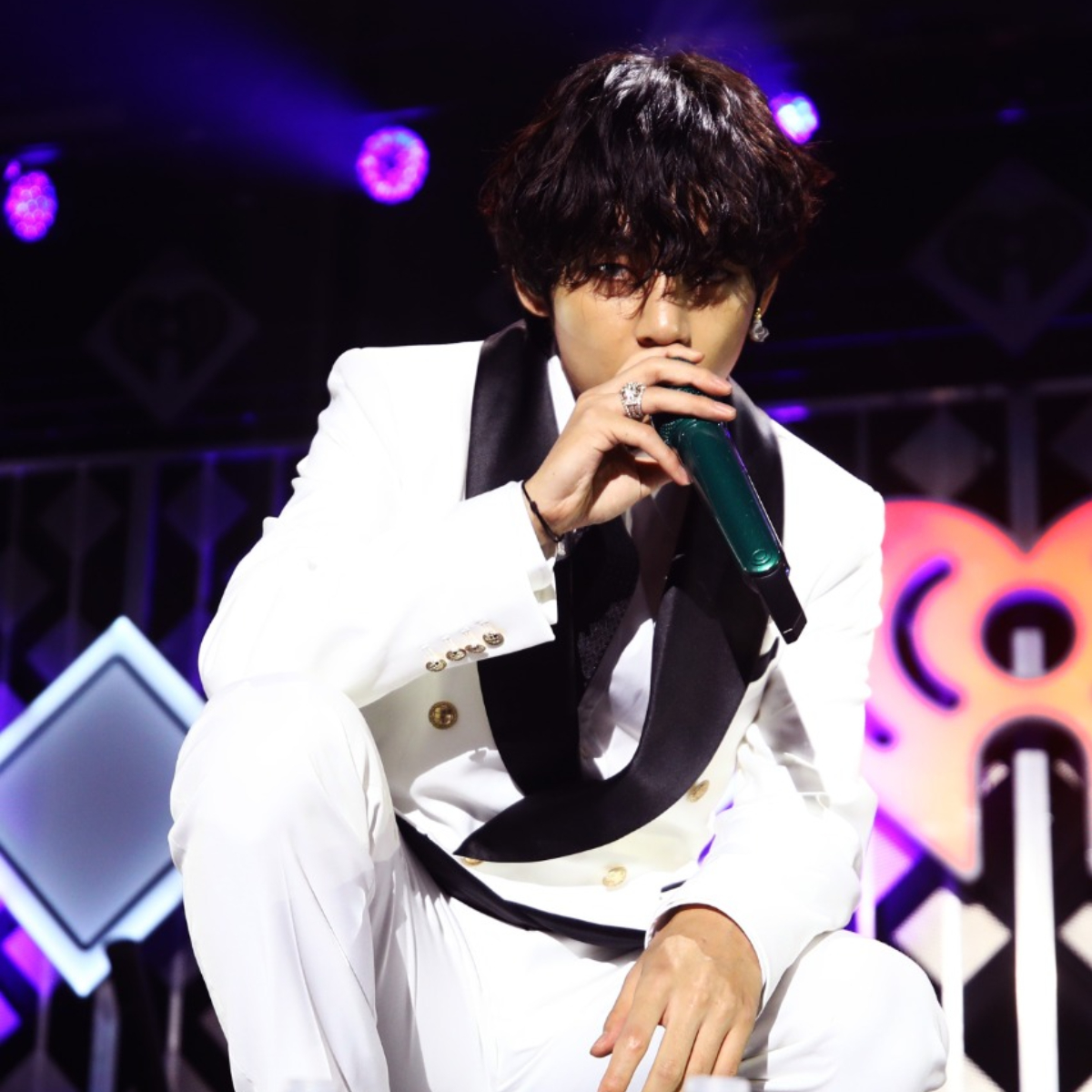 BTS' V poses at an event (Pic credit - Getty Images) BTS' V poses at an event