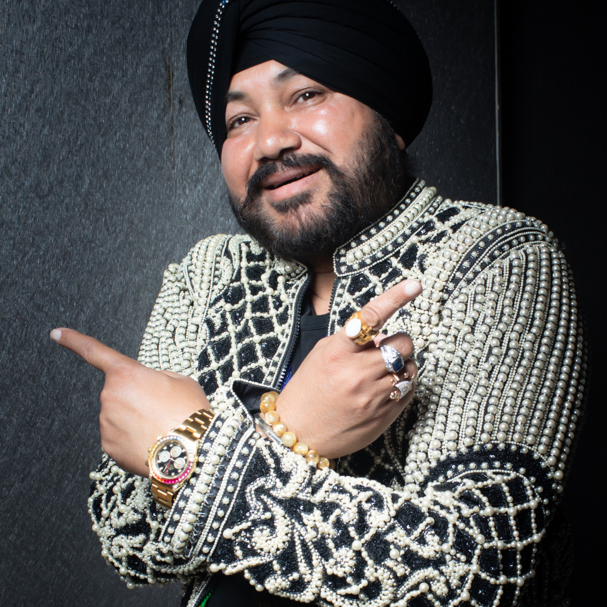 EXCLUSIVE: Daler Mehndi gets candid about Ishq Nachave, his trademark style & thoughts on remixes of old songs
