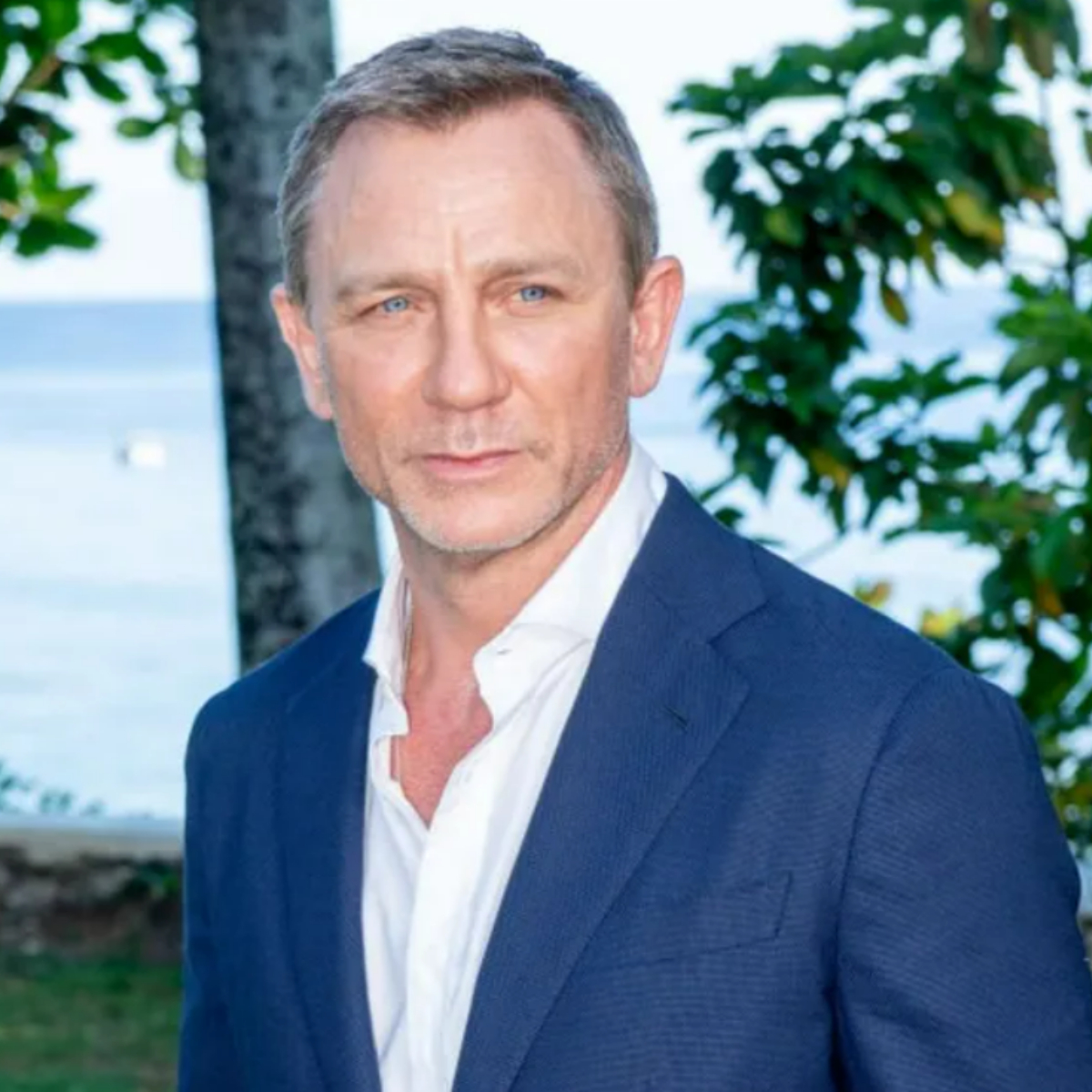 Here are the reasons why Daniel Craig’s Bond is our favorite among all Bond heroes!