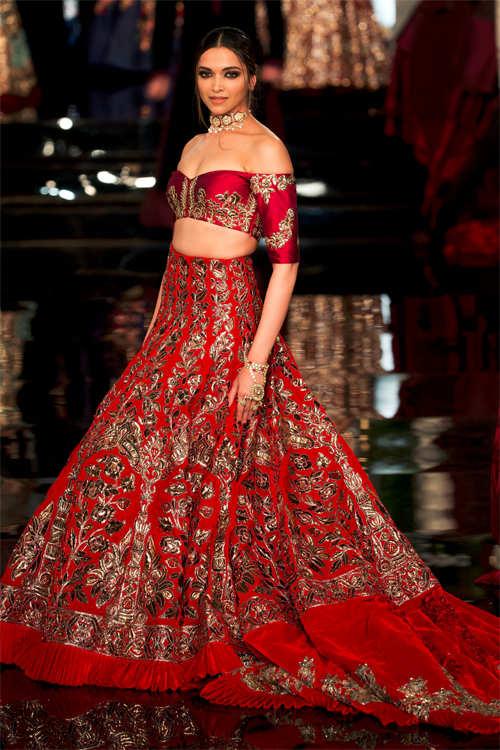 Buy Kanjivaram Silk A Line Lehenga Choli in Navy Blue Online : Singapore -