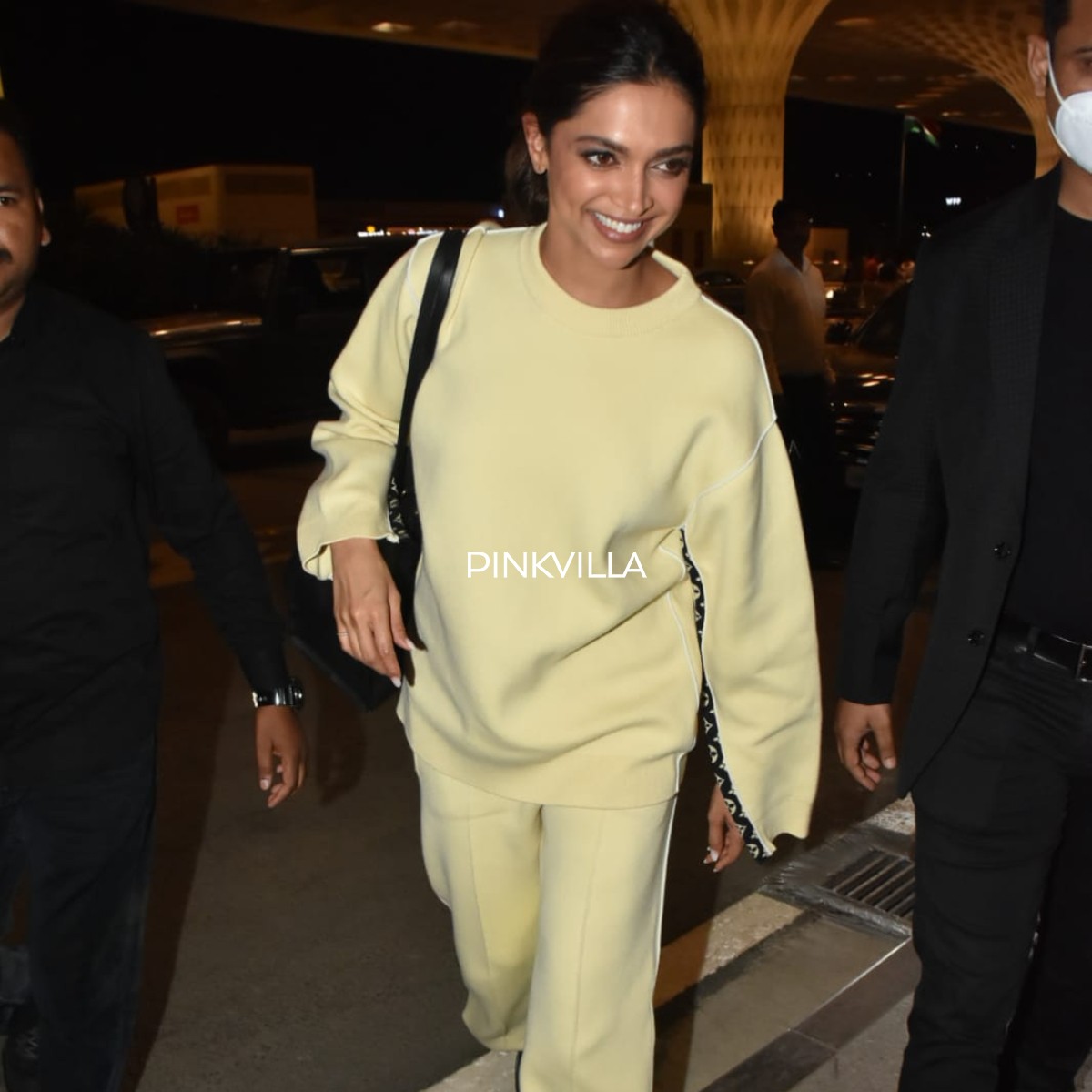 Deepika Padukone rocks co-ord set as she leaves the country for Cannes 2022; PHOTOS Deepika Padukone rocks co-ord set as she leaves the country for Cannes 2022; PHOTOS