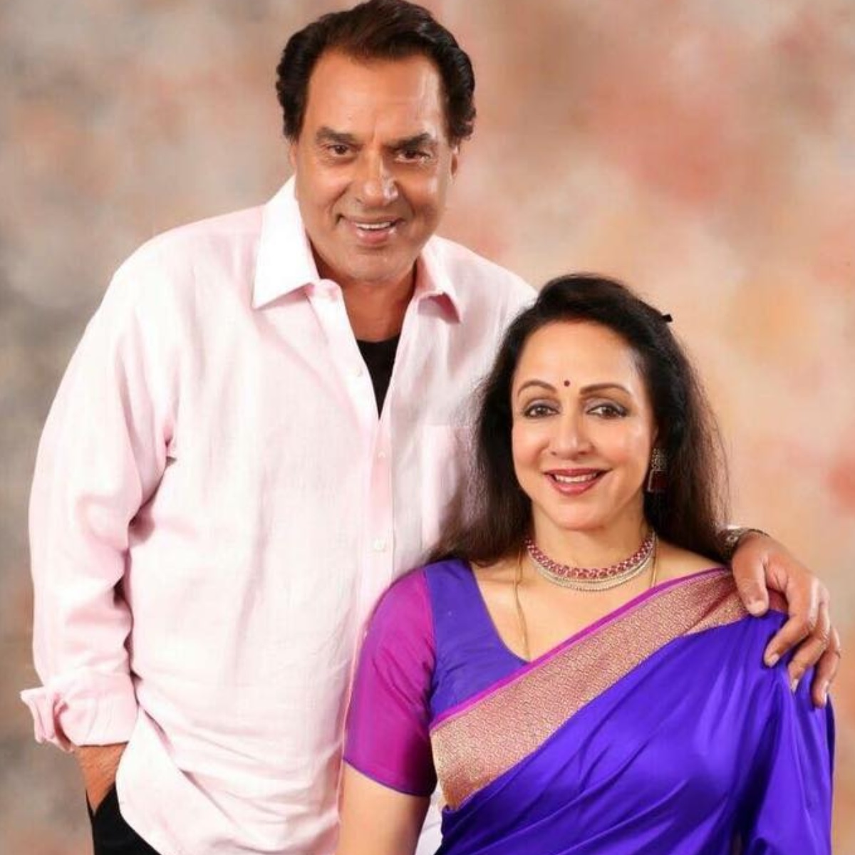From first meeting, falling in love to their secret wedding Dharmendra and Hema Malinis evergreen love story PINKVILLA