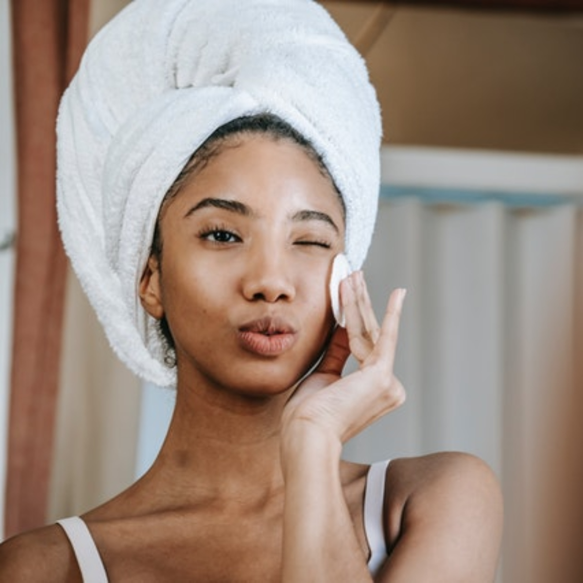 EXCLUSIVE: Everything you need to know about skinimalism by Dr Rinky Kapoor EXCLUSIVE: Everything you need to know about skinimalism by Dr Rinky Kapoor