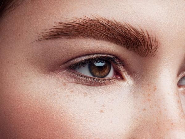 eyelids to make them look bigger