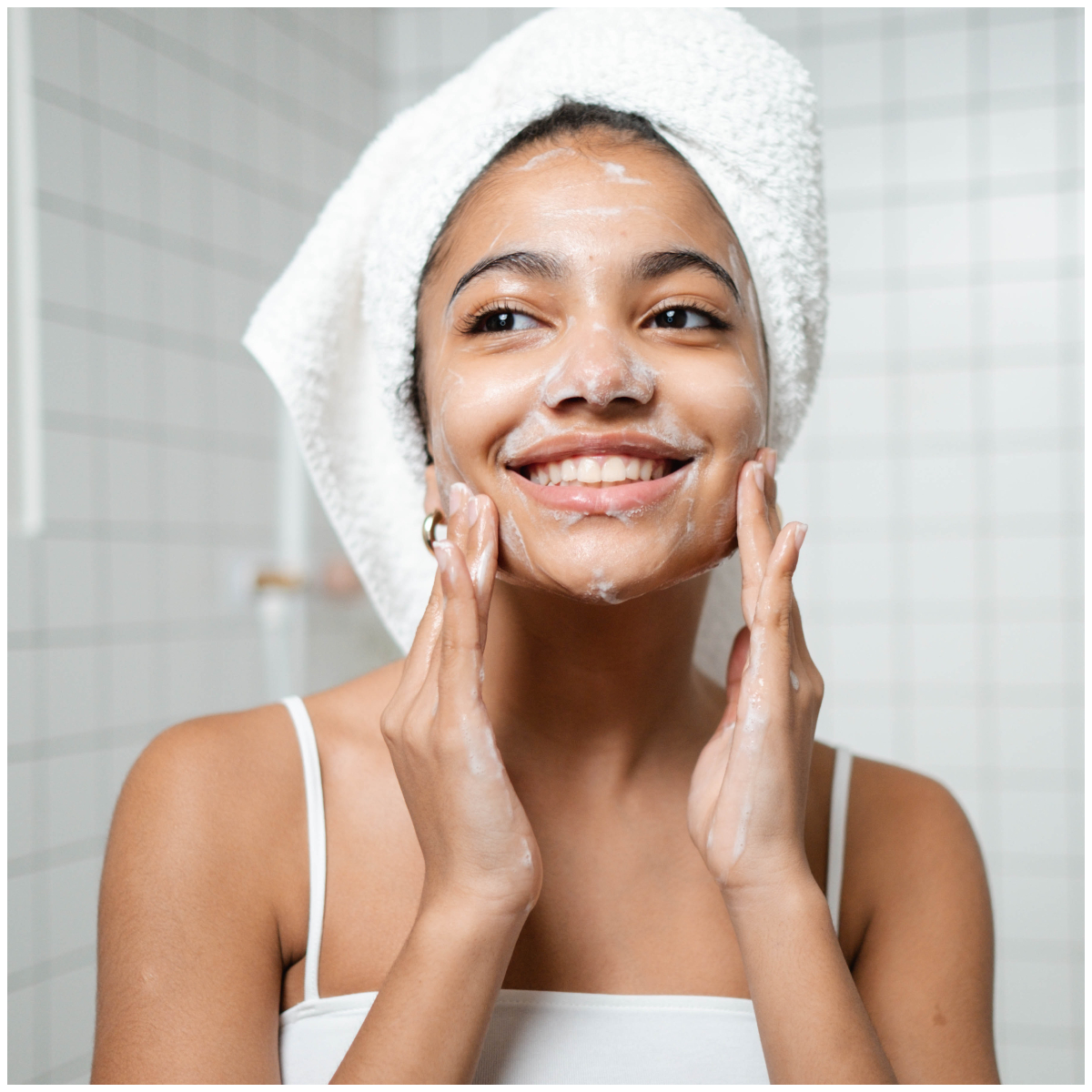 10 Best face wash for glowing skin that will make you look more youthful