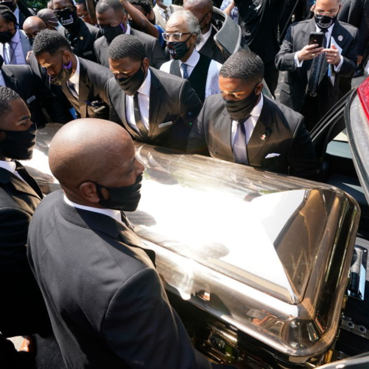 George Floyd laid to rest as sea of mourners gather for funeral in Houston; Channing Tatum, Jamie Foxx attend
