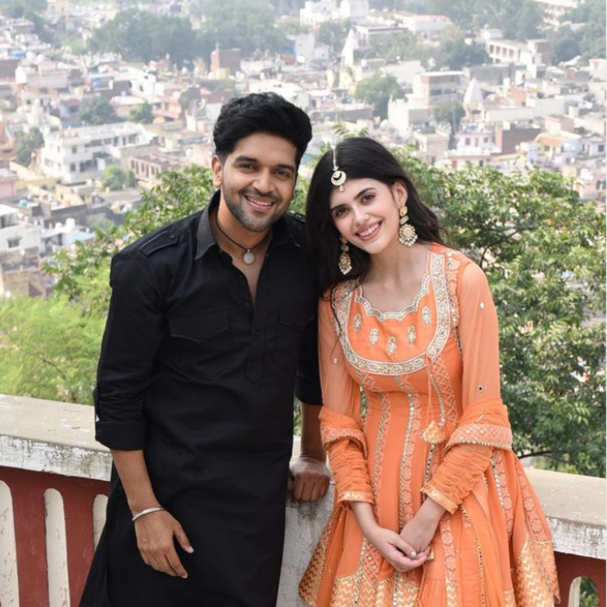 Guru Randhawa REVEALS his mystery girl as Sanjana Sanghi & announces collaboration with her for a music video