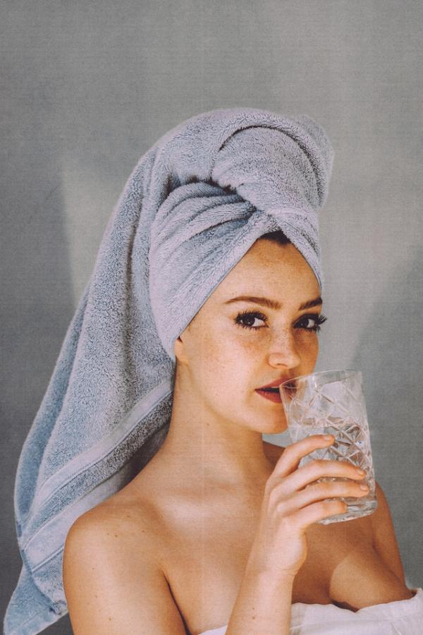 right way to wash your hair