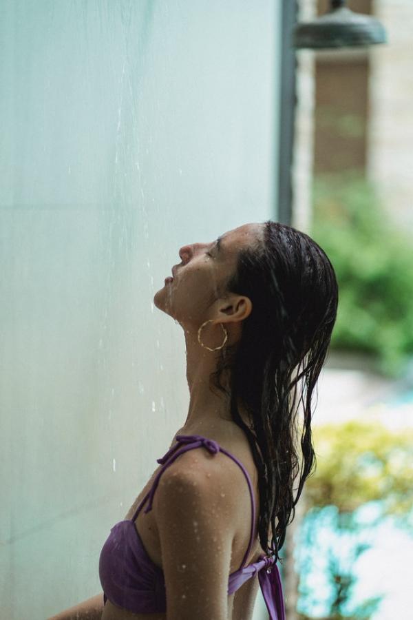 right way to wash your hair