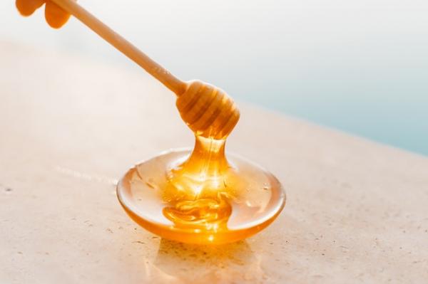 Honey helps seal the moisture
