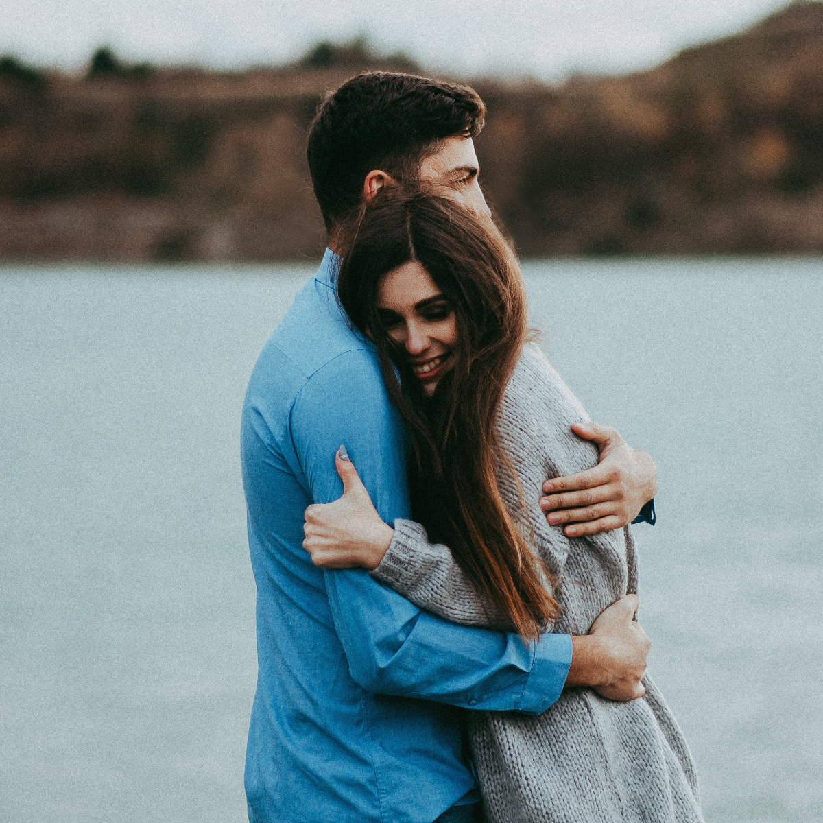 Hug Day 2021: 5 Ways in which a hug from your loved one can make you forget all your troubles Hug Day 2021: 5 Ways in which a hug from your loved one can make you forget all your troubles
