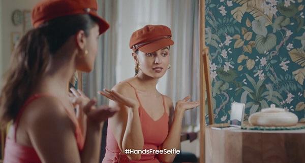 Level up your style with Samsung Galaxy Z Flip3 5G, just like Alia Bhatt! Will you Flip or Fold?