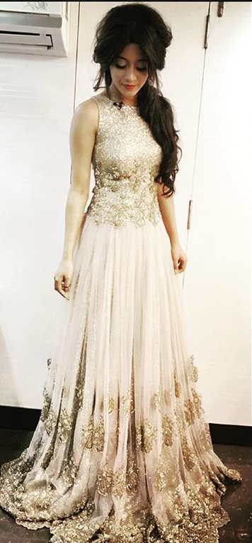 Yeh Rishta Kya Kehlata Hai star Shivangi Joshi's PHOTOS prove she can pull  off any desi look with elan | PINKVILLA