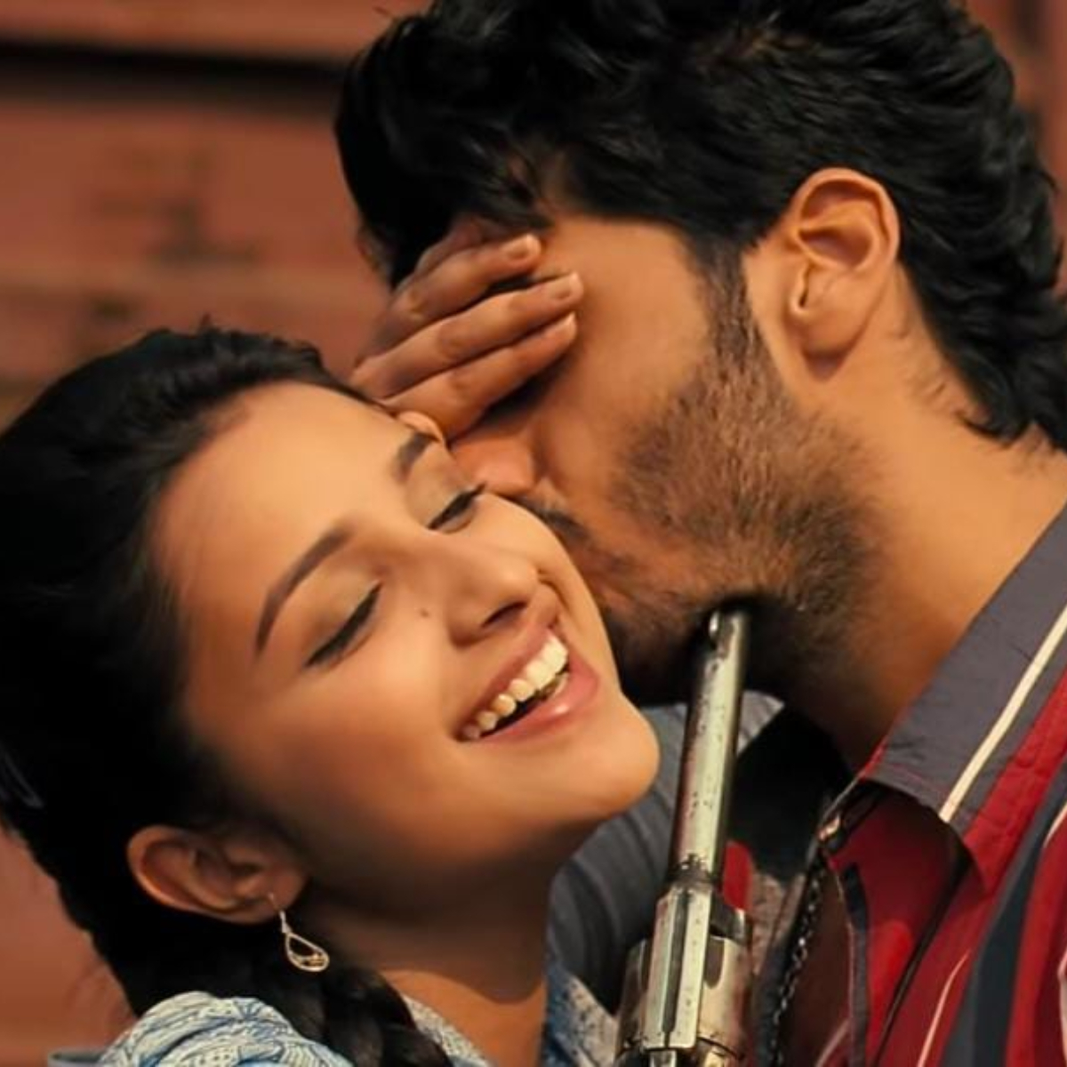 Arjun Kapoor & Parineeti Chopra’s Ishaqzaade clocks 10 years: Revisiting 5 impactful scenes from the film (Image: YRF/ YouTube) Arjun Kapoor & Parineeti Chopra’s Ishaqzaade clocks 10 years: Revisiting 5 impactful scenes from the film